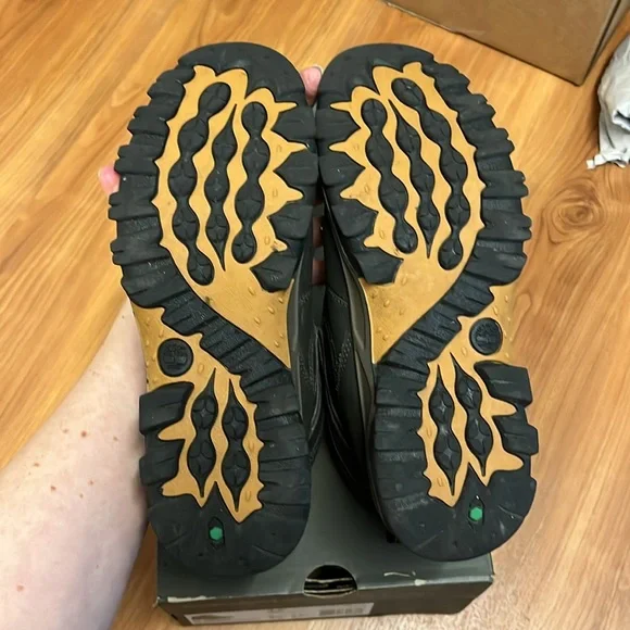 Junior Mt. Maddsen Waterproof Mid Hiking Boot - Picture 13 of 16